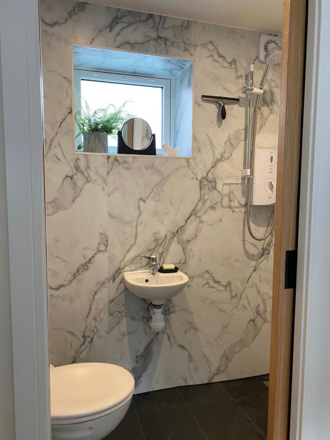 New Studio Apartment - Minutes Walk To Cathedral Salisbury Ngoại thất bức ảnh